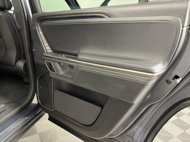 Photo of 2024 Red Canyon Rivian R1S