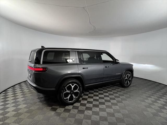 Photo of 2024 Red Canyon Rivian R1S
