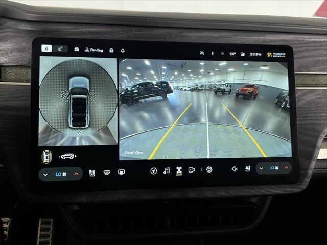 Photo of 2024 Red Canyon Rivian R1S