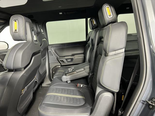 Photo of 2024 Red Canyon Rivian R1S