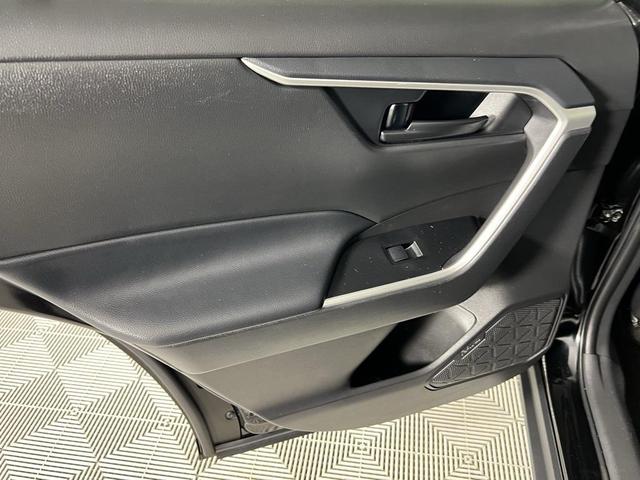 Photo of 2024 Midnight Black Metallic Toyota RAV4