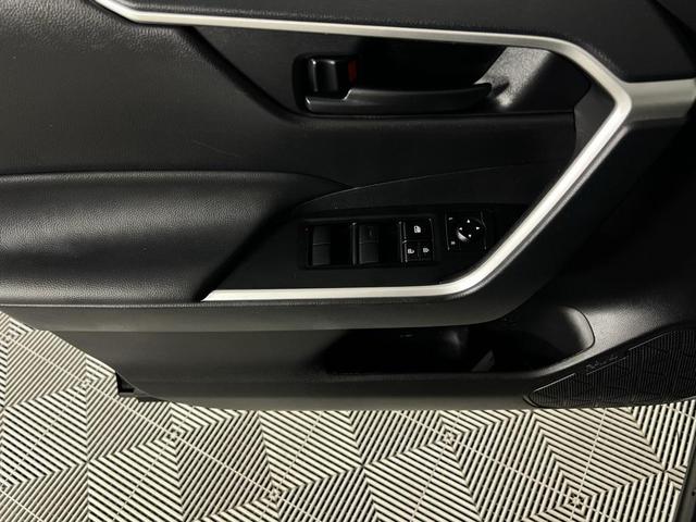 Photo of 2024 Midnight Black Metallic Toyota RAV4