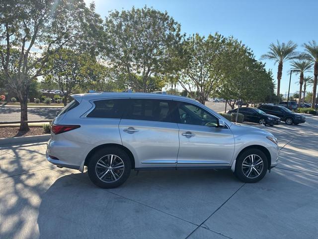 Photo of 2019 Liquid Platinum INFINITI QX60