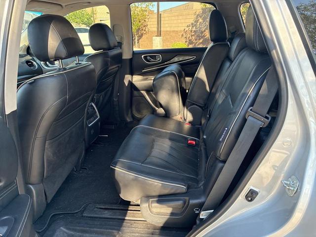 Photo of 2019 Liquid Platinum INFINITI QX60