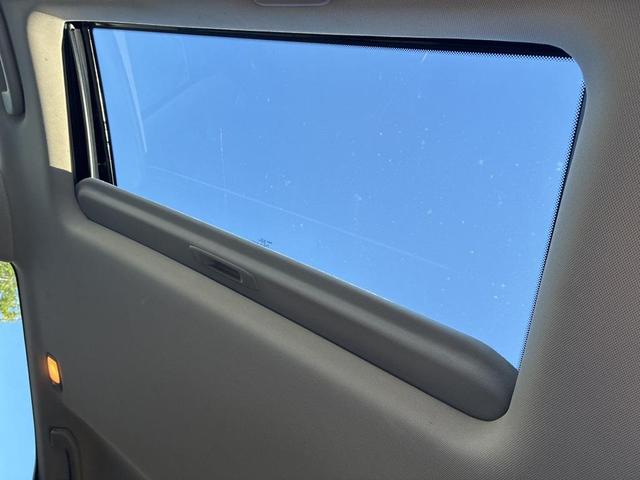 Photo of 2019 Liquid Platinum INFINITI QX60
