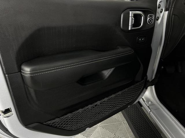 Photo of 2022 Silver Zynith Clearcoat Jeep Wrangler Unlimited