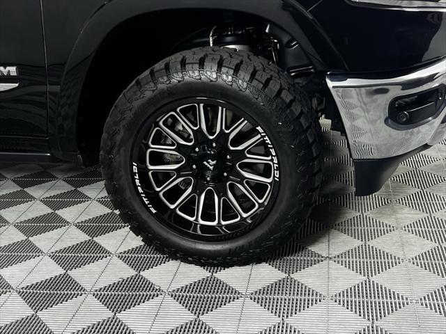 Photo of 2021 Diamond Black Crystal Pearlcoat RAM 1500