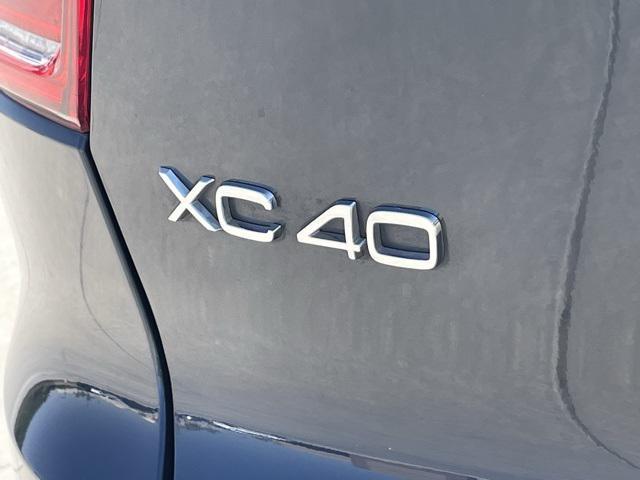 Photo of 2021 Denim Blue Metallic Volvo XC40
