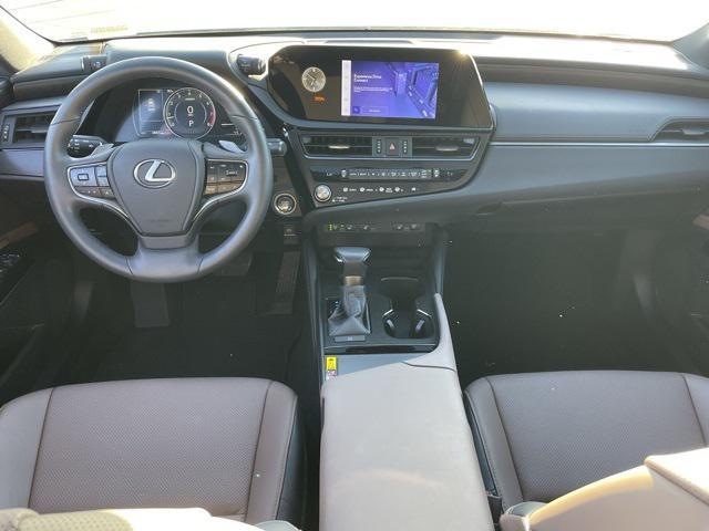 Photo of 2024 Iridium Lexus ES 350