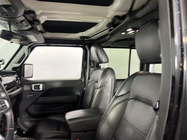 Photo of 2020 Black Clearcoat Jeep Wrangler Unlimited