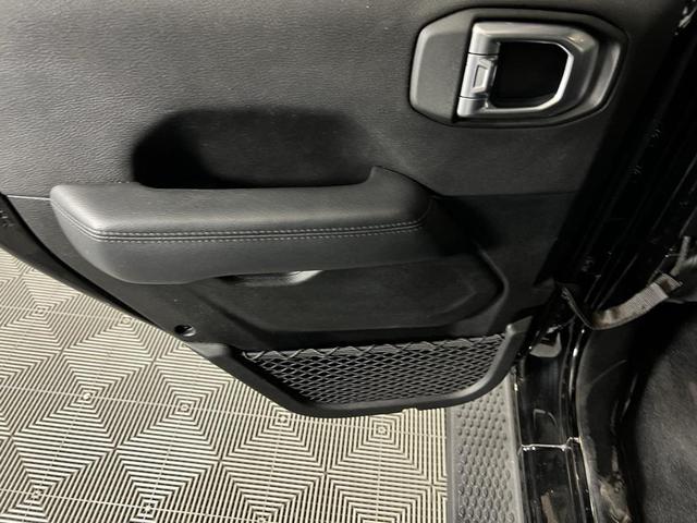 Photo of 2020 Black Clearcoat Jeep Wrangler Unlimited