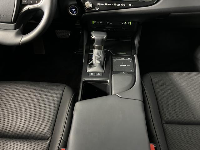 Photo of 2022 Nightfall Mica Lexus ES 300h