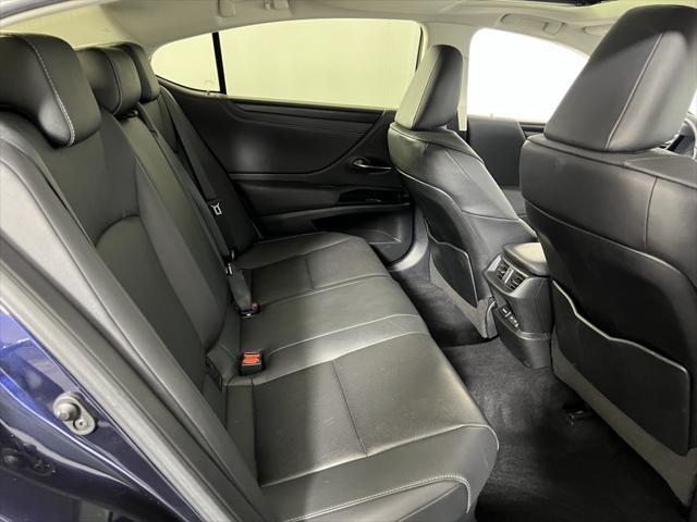 Photo of 2022 Nightfall Mica Lexus ES 300h