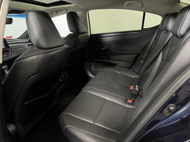 Photo of 2022 Nightfall Mica Lexus ES 300h