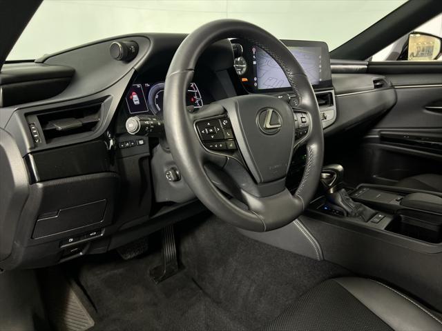Photo of 2022 Nightfall Mica Lexus ES 300h