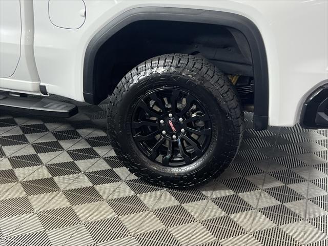 Photo of 2023 Summit White GMC Sierra 1500