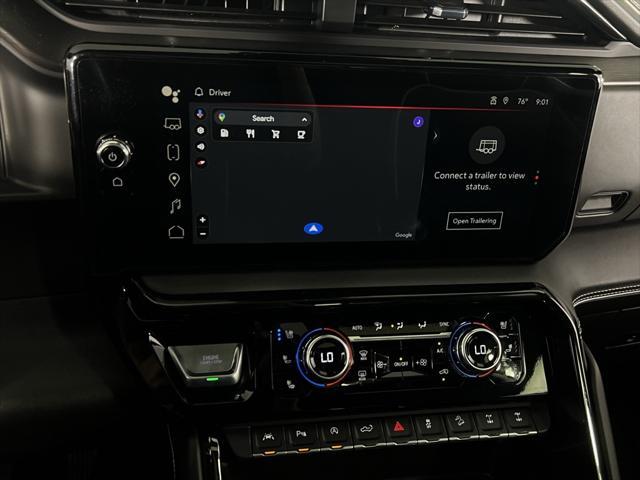 Photo of 2023 Summit White GMC Sierra 1500