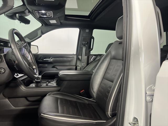 Photo of 2023 Summit White GMC Sierra 1500