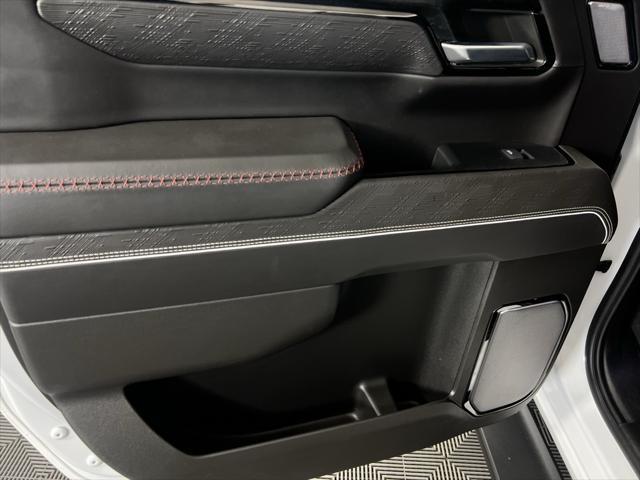 Photo of 2023 Summit White GMC Sierra 1500