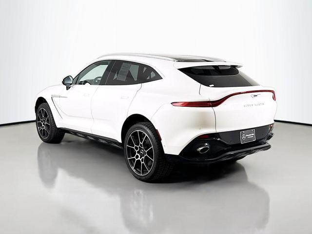 Photo of 2021 Stratus White Aston Martin DBX