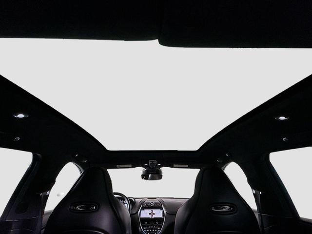 Photo of 2021 Stratus White Aston Martin DBX