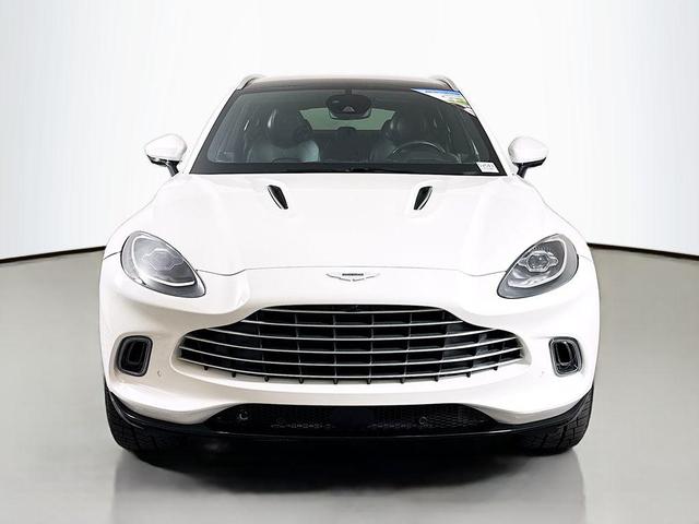 Photo of 2021 Stratus White Aston Martin DBX