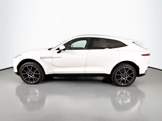Photo of 2021 Stratus White Aston Martin DBX