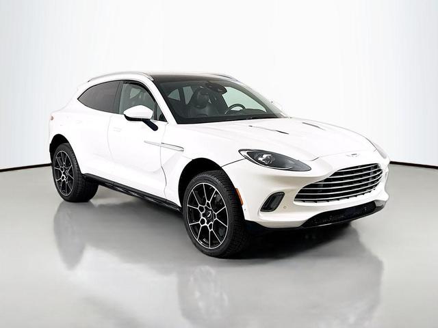 Photo of 2021 Stratus White Aston Martin DBX