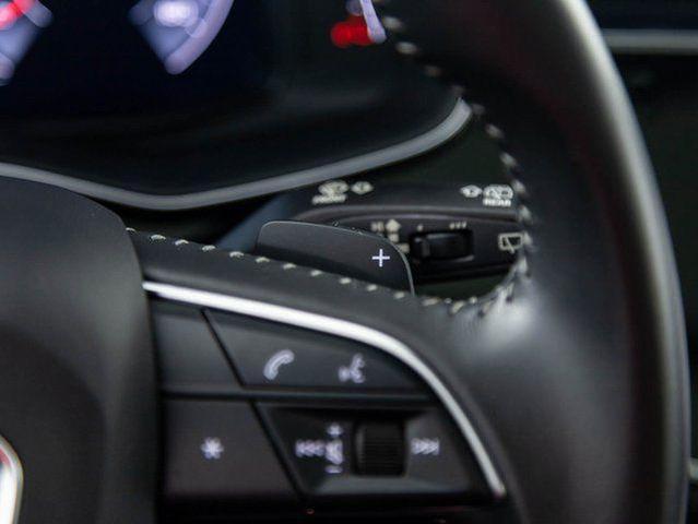 Photo of 2019 Florett Silver Metallic Audi Q8