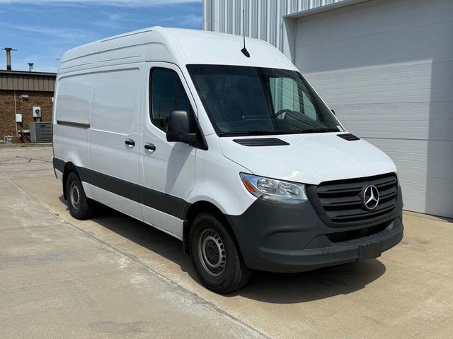 Photo of 2024 Arctic White Mercedes-Benz Sprinter 2500