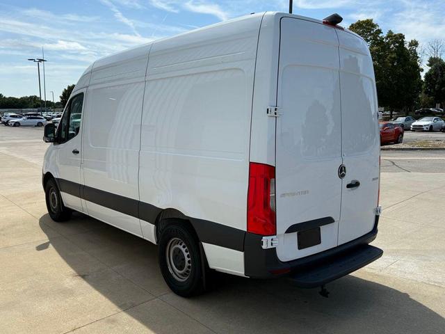 Photo of 2024 Arctic White Mercedes-Benz Sprinter 2500