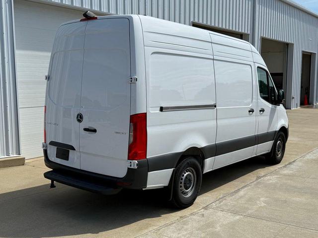 Photo of 2024 Arctic White Mercedes-Benz Sprinter 2500