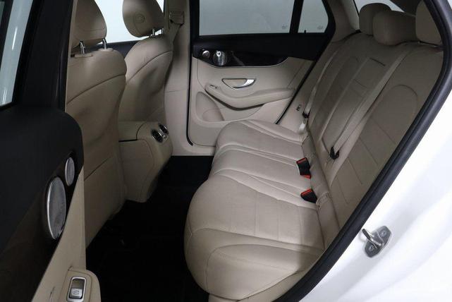 Photo of 2018 Polar White Mercedes-Benz GLC 300