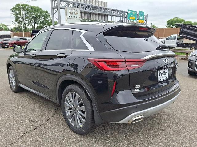Photo of 2025 Black Obsidian INFINITI QX50