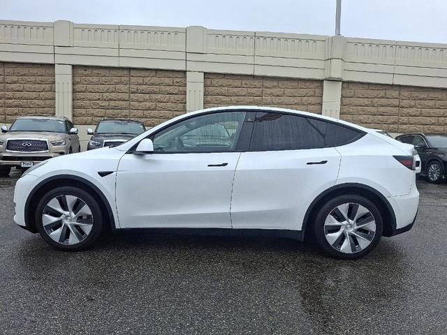Photo of 2020 Pearl White Multi Tesla Model Y