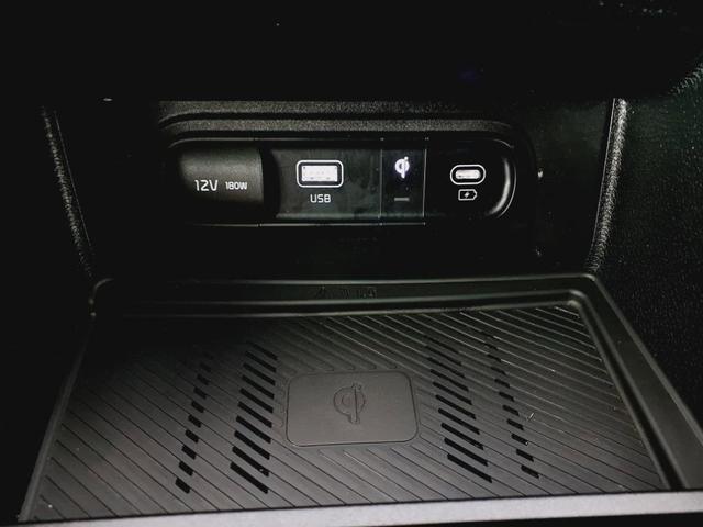 Photo of 2023 Jungle Green/Ebony Black Roof Kia Sportage