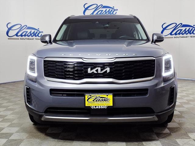 Photo of 2022 Everlasting Silver Kia Telluride