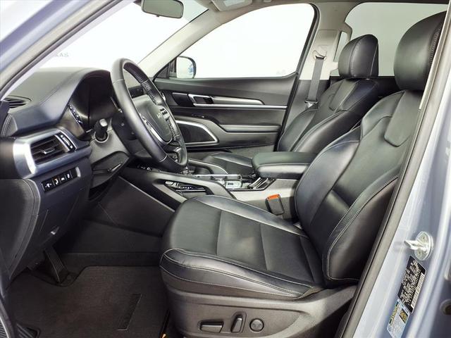 Photo of 2022 Everlasting Silver Kia Telluride