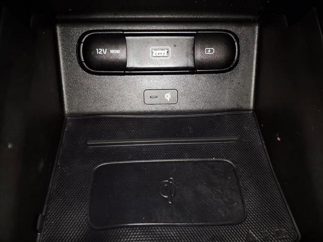 Photo of 2022 Everlasting Silver Kia Telluride