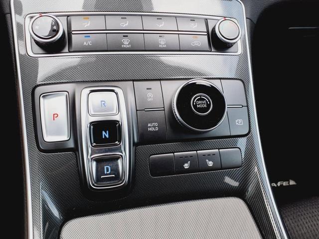 Photo of 2022 Shimmering Silver Hyundai SANTA FE