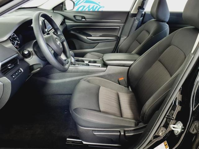 Photo of 2024 Super Black Nissan Altima
