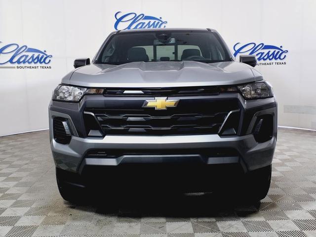 Photo of 2025 Gray Chevrolet Colorado