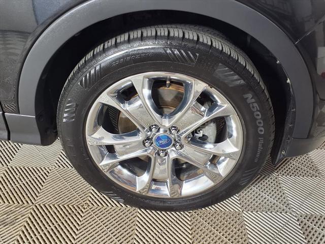 Photo of 2013 Tuxedo Black Ford Escape