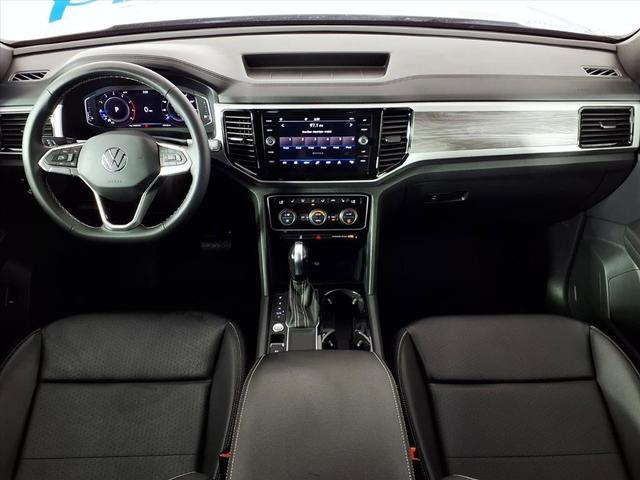 Photo of 2022 Pyrite Silver Metallic Volkswagen Atlas Cross Sport