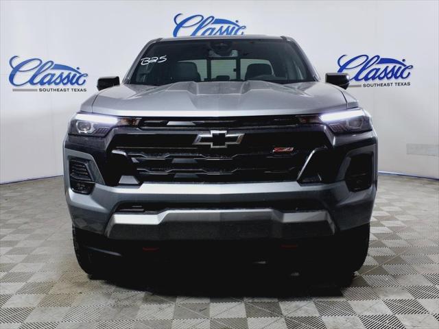 Photo of 2025 Gray Chevrolet Colorado