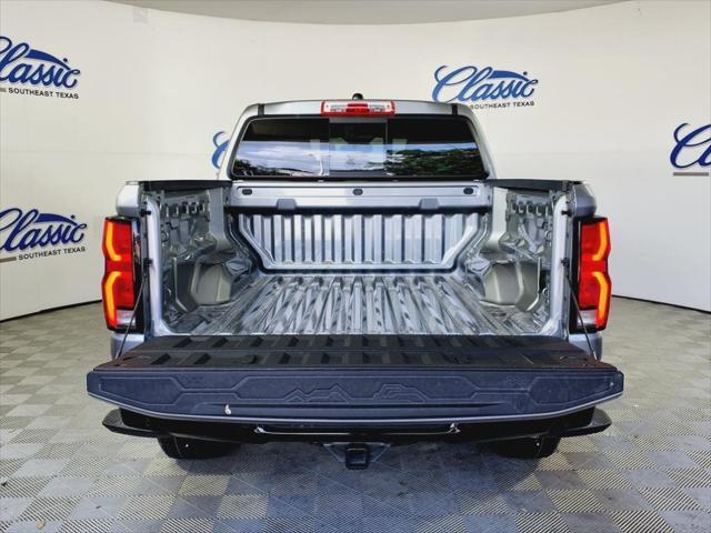 Photo of 2025 Gray Chevrolet Colorado