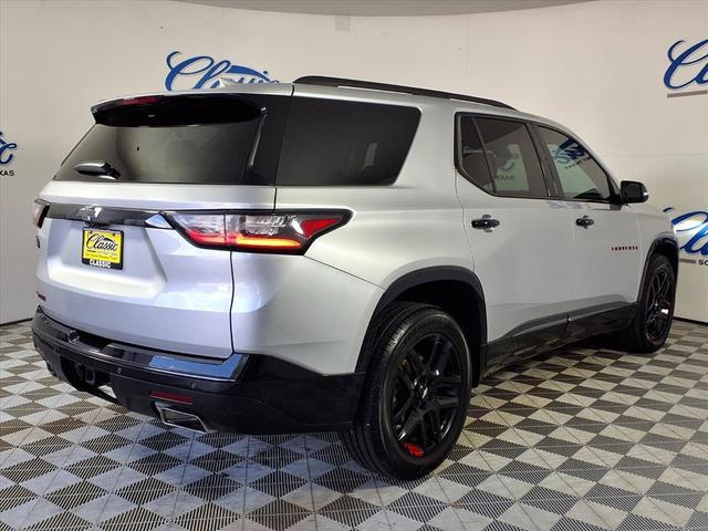 Photo of 2021 Silver Ice Metallic Chevrolet Traverse