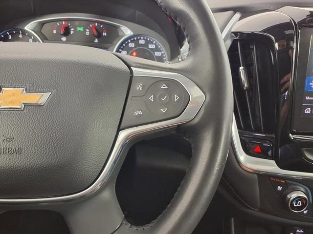 Photo of 2021 Silver Ice Metallic Chevrolet Traverse