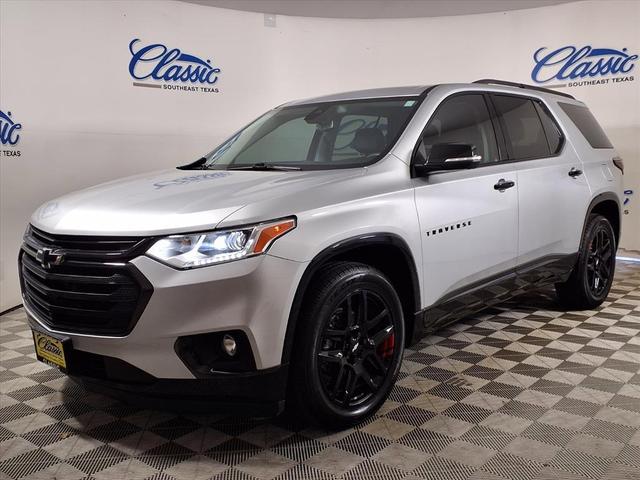 Photo of 2021 Silver Ice Metallic Chevrolet Traverse