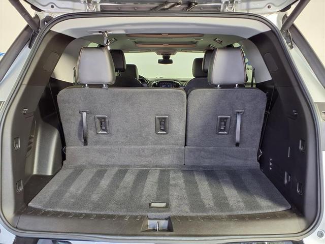 Photo of 2021 Silver Ice Metallic Chevrolet Traverse